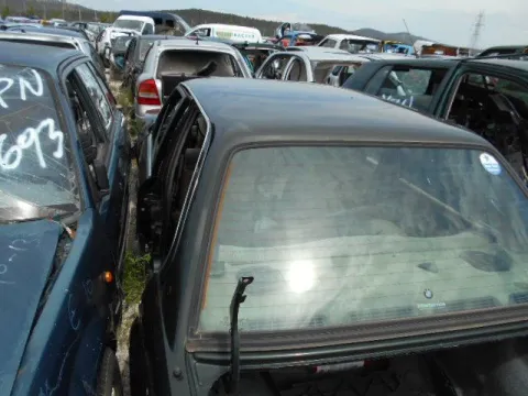 Τροπέτο Αμάξι κομπλέ Με Κορμό για BMW 3 Series (1988 - 1993) (M40) (E30) Sedan - 4dr *ΔΒ* -  Τροπέτο Αμάξι κομπλέ Με Κορμό για BMW 3 Series (1988 - 1993) (M40) (E30) Sedan - 4dr *ΔΒ* -