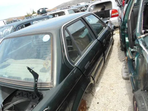 Τροπέτο Αμάξι κομπλέ Με Κορμό για BMW 3 Series (1988 - 1993) (M40) (E30) Sedan - 4dr *ΔΒ* -  Τροπέτο Αμάξι κομπλέ Με Κορμό για BMW 3 Series (1988 - 1993) (M40) (E30) Sedan - 4dr *ΔΒ* -