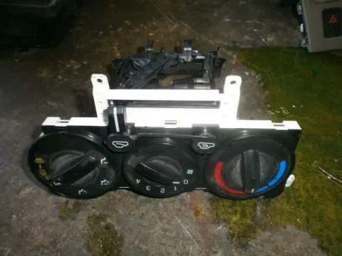 Χειριστήρια Καλοριφέρ για HYUNDAI GETZ (2002 - 2005) (TB) Χειριστήρια Καλοριφέρ για HYUNDAI GETZ (2002 - 2005) (TB)