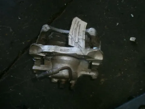 Δαγκάνες Εμπρός Δεξιά για TOYOTA HI-LUX (2005 - 2009) (KUN10-20) Δαγκάνες Εμπρός Δεξιά για TOYOTA HI-LUX (2005 - 2009) (KUN10-20)