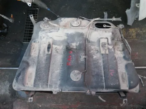 Δεξαμενή Καυσίμου (Ρεζερβουάρ) για TOYOTA RAV-4 (1998 - 2000) (XA10) *Δ* Δεξαμενή Καυσίμου (Ρεζερβουάρ) για TOYOTA RAV-4 (1998 - 2000) (XA10) *Δ*