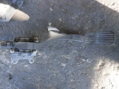 Πετάλ Γκαζιού για PEUGEOT 206 (2000 - 2008) CC 1600 9HZ (DV6TED4) 109 HDi (eBay) Πετάλ Γκαζιού για PEUGEOT 206 (2000 - 2008) CC 1600 9HZ (DV6TED4) 109 HDi (eBay)
