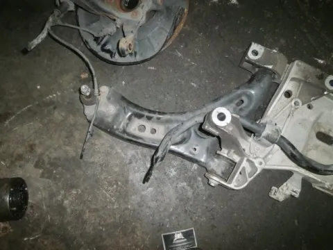 Ψαλίδι Εμπρός Δεξί για AUDI A3 (2008 - 2011) (8P) TDI Ψαλίδι Εμπρός Δεξί για AUDI A3 (2008 - 2011) (8P) TDI