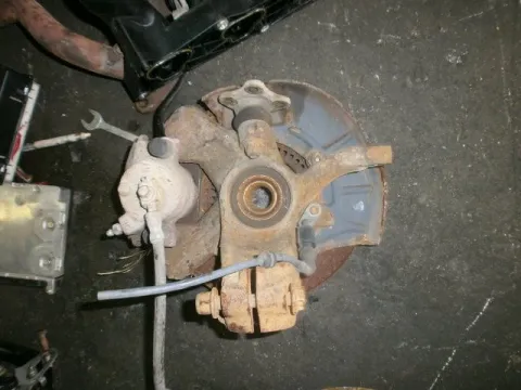 Ακραξόνιο Εμπρός Αριστερό Με ABS για VW GOLF (1998 - 2004) Mk4 (1J1) Ακραξόνιο Εμπρός Αριστερό Με ABS για VW GOLF (1998 - 2004) Mk4 (1J1)