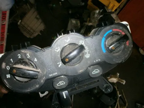 Χειριστήρια Καλοριφέρ για KIA PICANTO (2004 - 2008) (BA) 1100 (G4HG ) petrol 65 Χειριστήρια Καλοριφέρ για KIA PICANTO (2004 - 2008) (BA) 1100 (G4HG ) petrol 65
