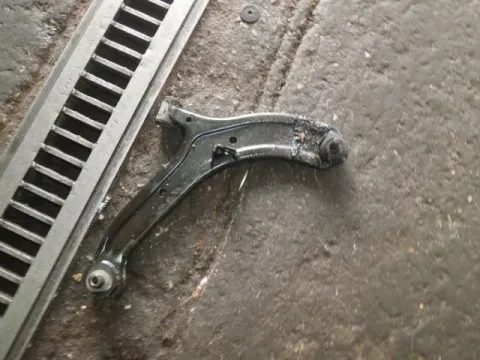 Ψαλίδι Εμπρός Δεξί για HYUNDAI ACCENT (1999 - 2002) (CG) (LC) 1300 G4EA petrol 86 12 valve Ψαλίδι Εμπρός Δεξί για HYUNDAI ACCENT (1999 - 2002) (CG) (LC) 1300 G4EA petrol 86 12 valve