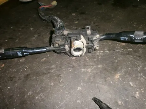Διακόπτης Φώτων-Φλάς για FORD FIESTA (2002 - 2005) Mk5a Διακόπτης Φώτων-Φλάς για FORD FIESTA (2002 - 2005) Mk5a