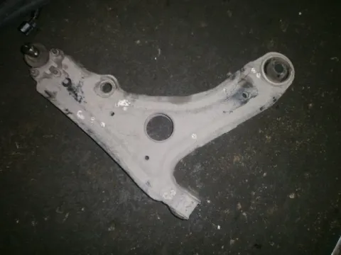 Ψαλίδι Εμπρός Δεξί για SEAT CORDOBA (1995 - 1997) (6K) 1600 (AFT) Petrol 101 Ψαλίδι Εμπρός Δεξί για SEAT CORDOBA (1995 - 1997) (6K) 1600 (AFT) Petrol 101
