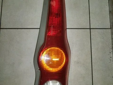 Φανάρι Πίσω Δεξί Με Λευκό 'Οπισθεν για DAIHATSU CUORE (2007 - ) VIII Φανάρι Πίσω Δεξί Με Λευκό 'Οπισθεν για DAIHATSU CUORE (2007 - ) VIII