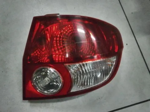 Φανάρι Πίσω Δεξί για HYUNDAI GETZ (2002 - 2005) (TB) Φανάρι Πίσω Δεξί για HYUNDAI GETZ (2002 - 2005) (TB)