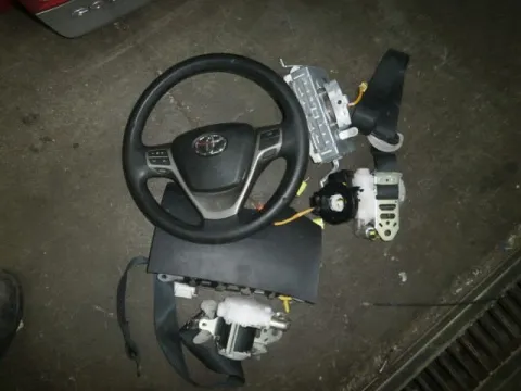 Σετ Αερόσακων Εμπρός (με Ταμπλό) για TOYOTA AVENSIS (2009 - 2012) (T270) *Γ* Σετ Αερόσακων Εμπρός (με Ταμπλό) για TOYOTA AVENSIS (2009 - 2012) (T270) *Γ*