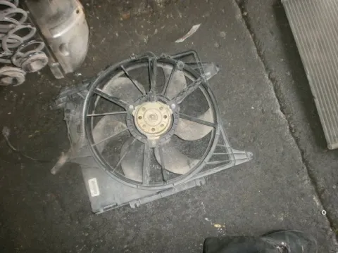 Βεντιλατέρ Ψυγείου Νερού για RENAULT CLIO (2001 - 2005) (BB_) (CB_) Βεντιλατέρ Ψυγείου Νερού για RENAULT CLIO (2001 - 2005) (BB_) (CB_)