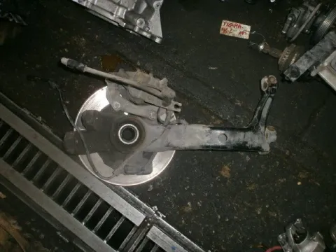 Ακραξόνιο Εμπρός Αριστερό Με ABS για AUDI A4 (2001 - 2005) (8H) (8E) Ακραξόνιο Εμπρός Αριστερό Με ABS για AUDI A4 (2001 - 2005) (8H) (8E)