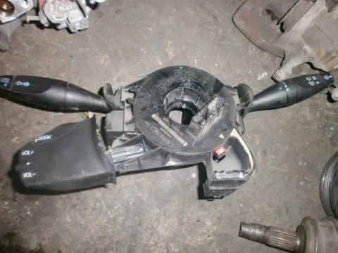 Διακόπτης Φώτων-Φλάς για FORD FOCUS (2002 - 2004) Mk1b ΤΕΛΑΡΟ 22 Διακόπτης Φώτων-Φλάς για FORD FOCUS (2002 - 2004) Mk1b ΤΕΛΑΡΟ 22