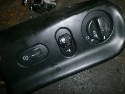 Διακόπτης Φώτων για FORD MONDEO (1996 - 2000) Mk2 Διακόπτης Φώτων για FORD MONDEO (1996 - 2000) Mk2