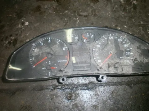 Κοντέρ για AUDI A4 (1999 - 2001) (8D) Κοντέρ για AUDI A4 (1999 - 2001) (8D)