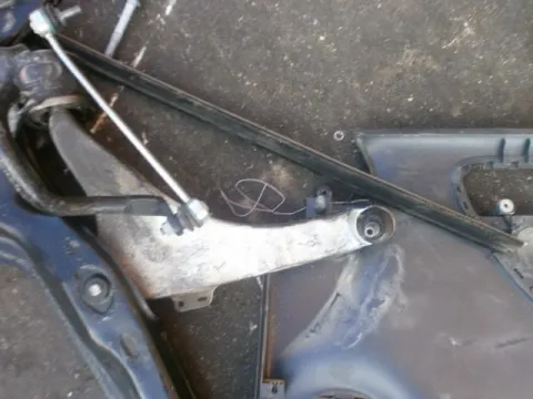 Ψαλίδι Εμπρός Αριστερό για VOLVO V60 (2011 - ) ( ) Ψαλίδι Εμπρός Αριστερό για VOLVO V60 (2011 - ) ( )