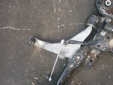 Ψαλίδι Εμπρός Δεξί για VOLVO V60 (2011 - ) ( ) Ψαλίδι Εμπρός Δεξί για VOLVO V60 (2011 - ) ( )