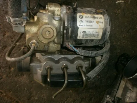 Μονάδα ABS 34511090428 / 10020200954 για BMW 3 Series (1990 - 1995) (E36) Μονάδα ABS 34511090428 / 10020200954 για BMW 3 Series (1990 - 1995) (E36)