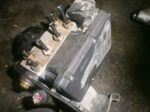 Μονάδα ABS 5L8T2C219BG για FORD MAVERICK (2005 - ) 2300 (GZ) Petrol 150 16V Μονάδα ABS 5L8T2C219BG για FORD MAVERICK (2005 - ) 2300 (GZ) Petrol 150 16V