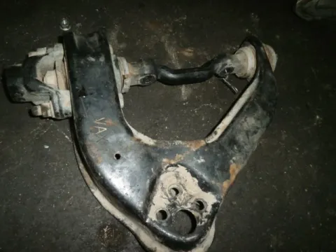 Ψαλίδι Εμπρός Δεξί Άνω για HYUNDAI H-1 STAREX (1998 - 2001) 2400 G4CS petrol 114 8 valve Ψαλίδι Εμπρός Δεξί Άνω για HYUNDAI H-1 STAREX (1998 - 2001) 2400 G4CS petrol 114 8 valve