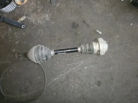 Ημιαξόνιο Εμπρός Αριστερό (6ΑΡΙ) για VW TIGUAN (2008 - 2012) (5N) Ημιαξόνιο Εμπρός Αριστερό (6ΑΡΙ) για VW TIGUAN (2008 - 2012) (5N)