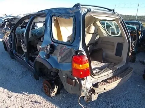 Τροπέτο Πίσω Με Άξονα Με Θόλους Σασί για FORD MAVERICK (2001 - 2005) , (2005 - ) *Δ* -  Τροπέτο Πίσω Με Άξονα Με Θόλους Σασί για FORD MAVERICK (2001 - 2005) , (2005 - ) *Δ* -