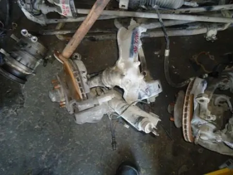 Άκρο Πλήρες Εμπρός Αριστερό για TOYOTA HI-ACE (1996 - 2006) (XH10) Άκρο Πλήρες Εμπρός Αριστερό για TOYOTA HI-ACE (1996 - 2006) (XH10)