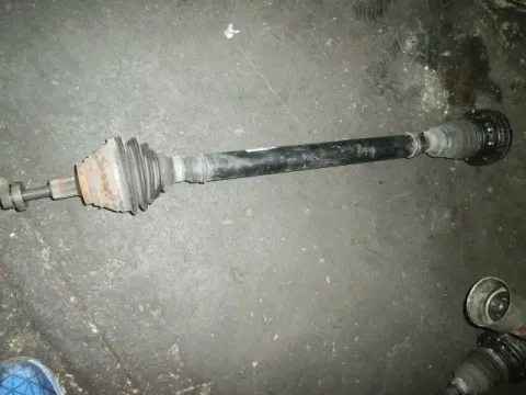 Ημιαξόνιο Εμπρός Δεξί για VW GOLF (2004 - 2008) Mk5 (1K1) 6-ΑΡΙ Ημιαξόνιο Εμπρός Δεξί για VW GOLF (2004 - 2008) Mk5 (1K1) 6-ΑΡΙ