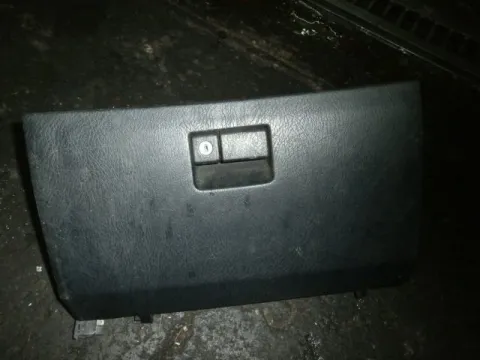 Ντουλαπάκι για TOYOTA AVENSIS (2000 - 2003) (T220) Ντουλαπάκι για TOYOTA AVENSIS (2000 - 2003) (T220)