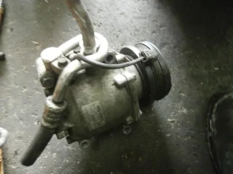 Συμπιεστής A-C (Κομπρέσορας) (HFC134A) για HONDA CRV (1998 - 2001) (RD) Συμπιεστής A-C (Κομπρέσορας) (HFC134A) για HONDA CRV (1998 - 2001) (RD)