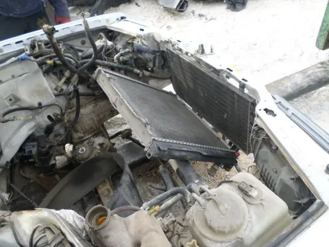 Τροπέτο Εμπρός Δεν Έχει Μηχανή Και Σσμάν για MERCEDES E - CLASS (1985 - 1993) (W124) *Δ* - 