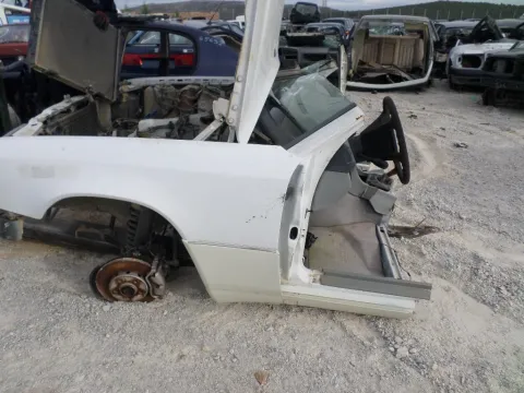 Τροπέτο Εμπρός Δεν Έχει Μηχανή Και Σσμάν για MERCEDES E - CLASS (1985 - 1993) (W124) *Δ* - 