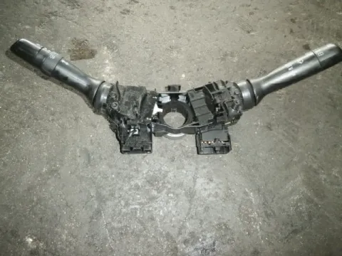 Διακόπτης Φώτων-Φλάς για TOYOTA AYGO (2009 - 2013) (B10) Διακόπτης Φώτων-Φλάς για TOYOTA AYGO (2009 - 2013) (B10)