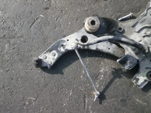 Ψαλίδι Εμπρός Αριστερό για FORD KUGA (2008 - 2012) Ψαλίδι Εμπρός Αριστερό για FORD KUGA (2008 - 2012)