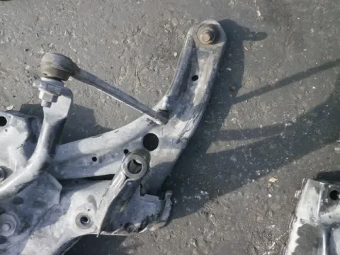 Ψαλίδι Εμπρός Αριστερό για FORD FIESTA (2008 - 2012) Mk6 (JA8) Ψαλίδι Εμπρός Αριστερό για FORD FIESTA (2008 - 2012) Mk6 (JA8)