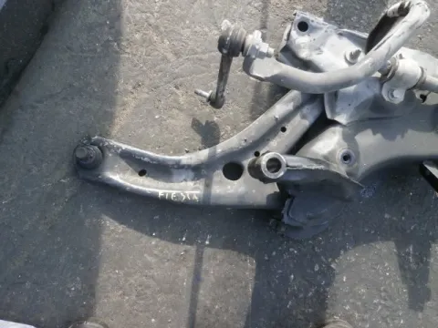 Ψαλίδι Εμπρός Δεξί για FORD FIESTA (2008 - 2012) Mk6 (JA8) Ψαλίδι Εμπρός Δεξί για FORD FIESTA (2008 - 2012) Mk6 (JA8)