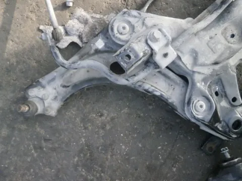 Ψαλίδι Εμπρός Αριστερό για CITROEN C3 (2010 - ) Ψαλίδι Εμπρός Αριστερό για CITROEN C3 (2010 - )
