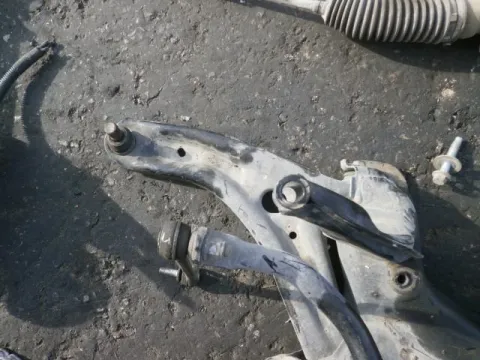 Ψαλίδι Εμπρός Αριστερό για FORD FIESTA (2008 - 2012) Mk6 (JA8) Ψαλίδι Εμπρός Αριστερό για FORD FIESTA (2008 - 2012) Mk6 (JA8)