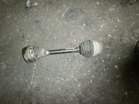 Ημιαξόνιο Εμπρός Αριστερό για VW POLO (2009 - ) (6R) Ημιαξόνιο Εμπρός Αριστερό για VW POLO (2009 - ) (6R)