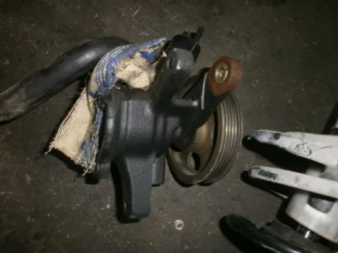Αντλία Υδραυλικού Τιμονιού για TOYOTA COROLLA (1992 - 1997) (AE100) Αντλία Υδραυλικού Τιμονιού για TOYOTA COROLLA (1992 - 1997) (AE100)