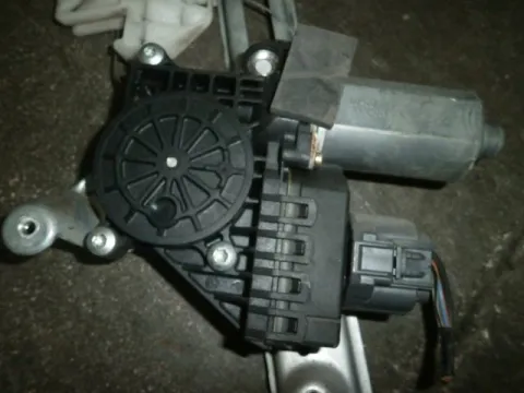 Γρύλος Παραθύρου Μοτερ Εμπρός Δεξί 8pin για FORD FOCUS (1998 - 2001) Mk1a Γρύλος Παραθύρου Μοτερ Εμπρός Δεξί 8pin για FORD FOCUS (1998 - 2001) Mk1a