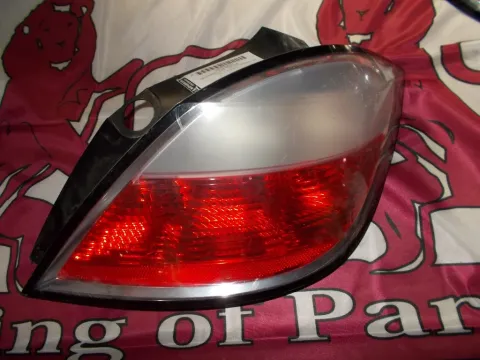 Φανάρι Πίσω Δεξί (Κόκκινο-Λευκό) για OPEL ASTRA (2004 - 2007) H Hatchback - 5dr Φανάρι Πίσω Δεξί (Κόκκινο-Λευκό) για OPEL ASTRA (2004 - 2007) H Hatchback - 5dr