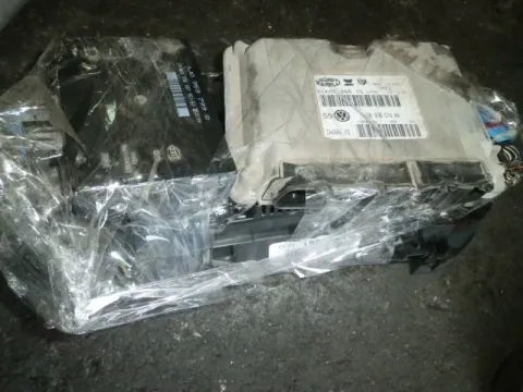 Εγκέφαλος Κινητήρα Σετ 036906014AA (Κωδ. Κοντερ 0263611000) για VW GOLF (1998 - 2004) Mk4 (1J1) 1400 (AHW) Pet 75 16valve , 1400 (AHW) Petrol 75 16V Εγκέφαλος Κινητήρα Σετ 036906014AA (Κωδ. Κοντερ 0263611000) για VW GOLF (1998 - 2004) Mk4 (1J1) 1400 (AHW) Pet 75 16valve , 1400 (AHW) Petrol 75 16V