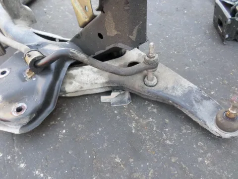 Ψαλίδι Εμπρός Δεξί για MITSUBISHI COLT (1999 - 2004) (CJ) Ψαλίδι Εμπρός Δεξί για MITSUBISHI COLT (1999 - 2004) (CJ)