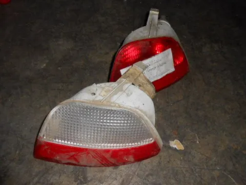 Φλας Πίσω Δεξιό και Αριστερο Σετ για FORD FOCUS (1998 - 2001) Mk1a Φλας Πίσω Δεξιό και Αριστερο Σετ για FORD FOCUS (1998 - 2001) Mk1a