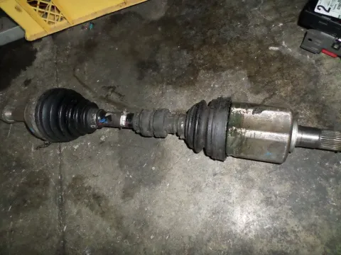 Ημιαξόνιο Εμπρός Αριστερό για NISSAN QASHQAI (2007 - 2010) (J10) (JJ10) 2000 (M1D) diesel 150 dCi 2WD , 2000 (M1D) diesel 150 dCi 4WD , (2010 - 2014) ( ) 2000 Diesel 150hp 4WD