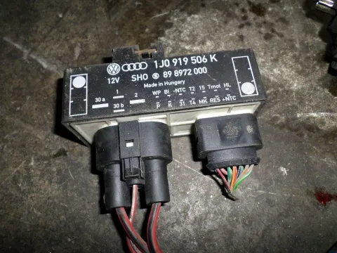Εγκέφαλος Βεντιλατέρ Ψυγείου Κινητήρα 1J0919506K για VW GOLF (1998 - 2004) Mk4 (1J1) 1600 (ATN)(AUS)(AZD)(BCB) Petrol 105 16 valve , 1600 (AZD) Petrol 105 16V Εγκέφαλος Βεντιλατέρ Ψυγείου Κινητήρα 1J0919506K για VW GOLF (1998 - 2004) Mk4 (1J1) 1600 (ATN)(AUS)(AZD)(BCB) Petrol 105 16 valve , 1600 (AZD) Petrol 105 16V