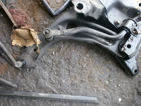 Ψαλίδι Εμπρός Αριστερό για TOYOTA AYGO (2005 - 2009) (B10) , CITROEN C1 (2005 - 2008) (P) , PEUGEOT 107 (2006 - 2009) Ψαλίδι Εμπρός Αριστερό για TOYOTA AYGO (2005 - 2009) (B10) , CITROEN C1 (2005 - 2008) (P) , PEUGEOT 107 (2006 - 2009)