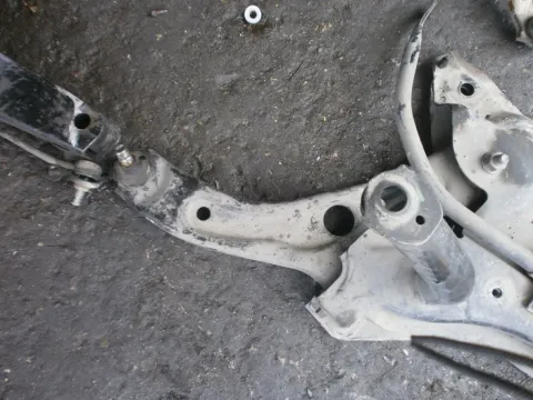 Ψαλίδι Εμπρός Δεξί για SUZUKI SWIFT (2008 - 2011) (RS) Ψαλίδι Εμπρός Δεξί για SUZUKI SWIFT (2008 - 2011) (RS)